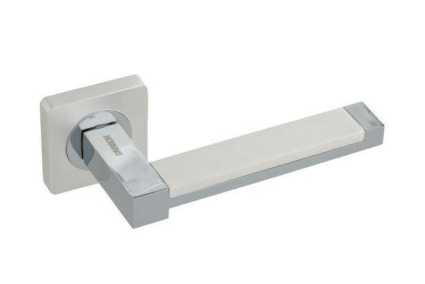 Дверные ручки Gavroche PLATINUM Z3 PW/CP белый жемчужный/хром (для межкомнатных и входных дверей)