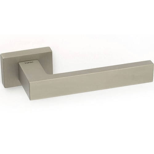 Дверные ручки TUPAI SQUARE 2275RT-142 никель матовый (для входных и межкомнатных дверей)